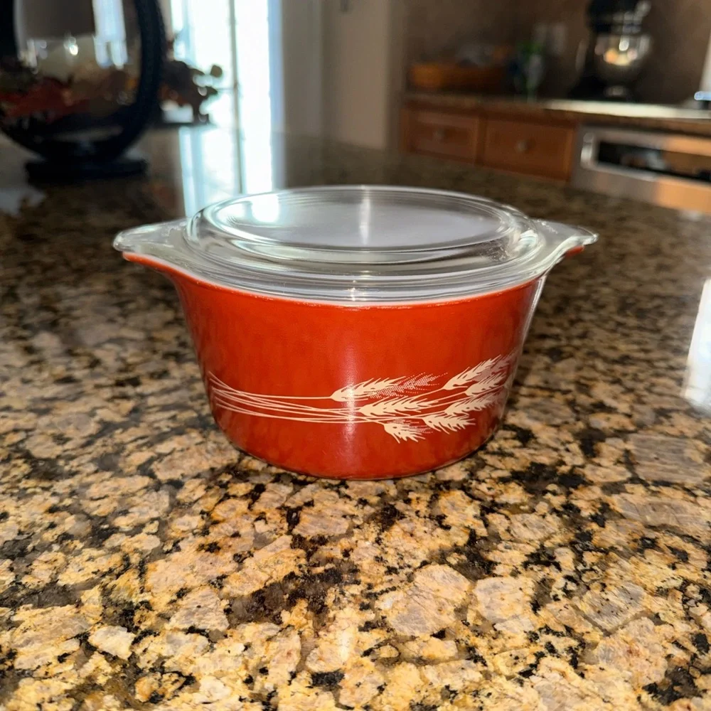 70s Vintage Small Pyrex Autumn Harvest Wheat Bakeware Casserole Bowl Lid 473-B